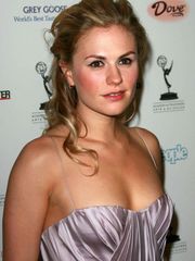 Anna Paquin nude .